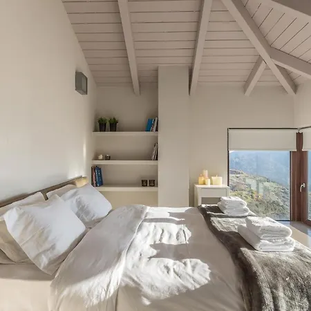 Chalet Iv, Breathtaking Infinity View. Alpesi faház Aráhova